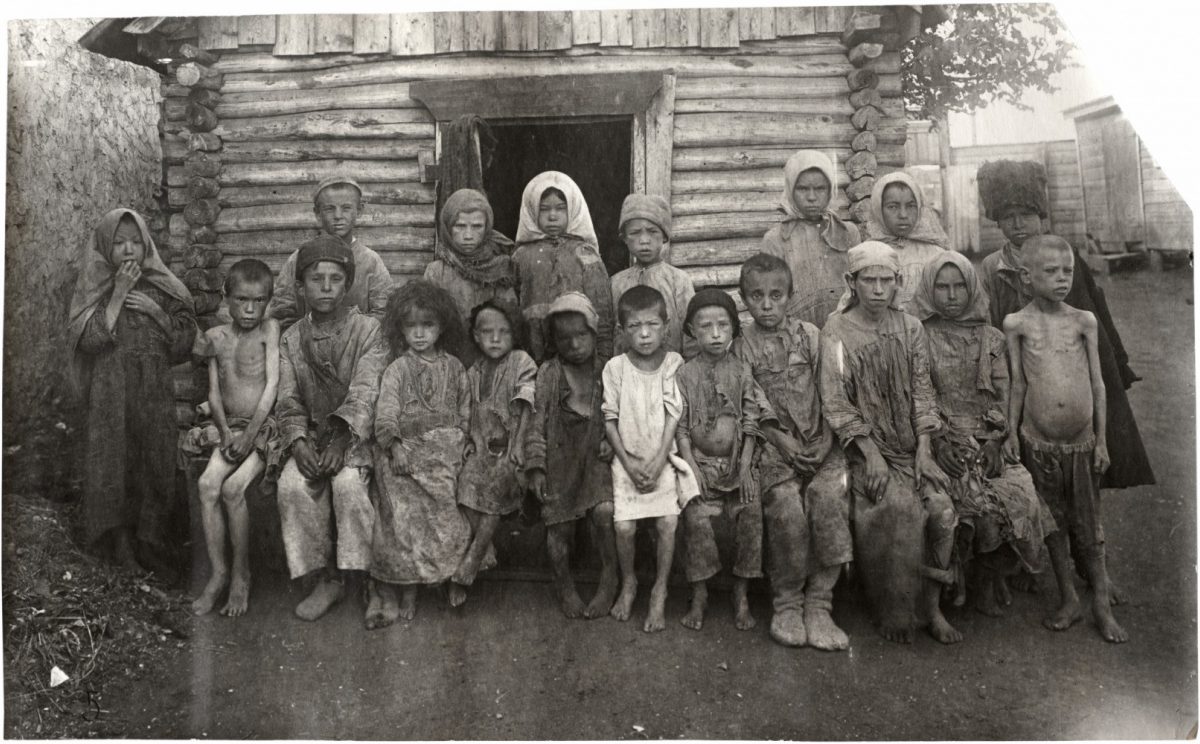 Mottagningscenter nummer 17 för barn i Buguruslan 1921–1922. Isaiah Liberman / Otavamedia / Journalistiska bildarkivet JOKA / Museiverket