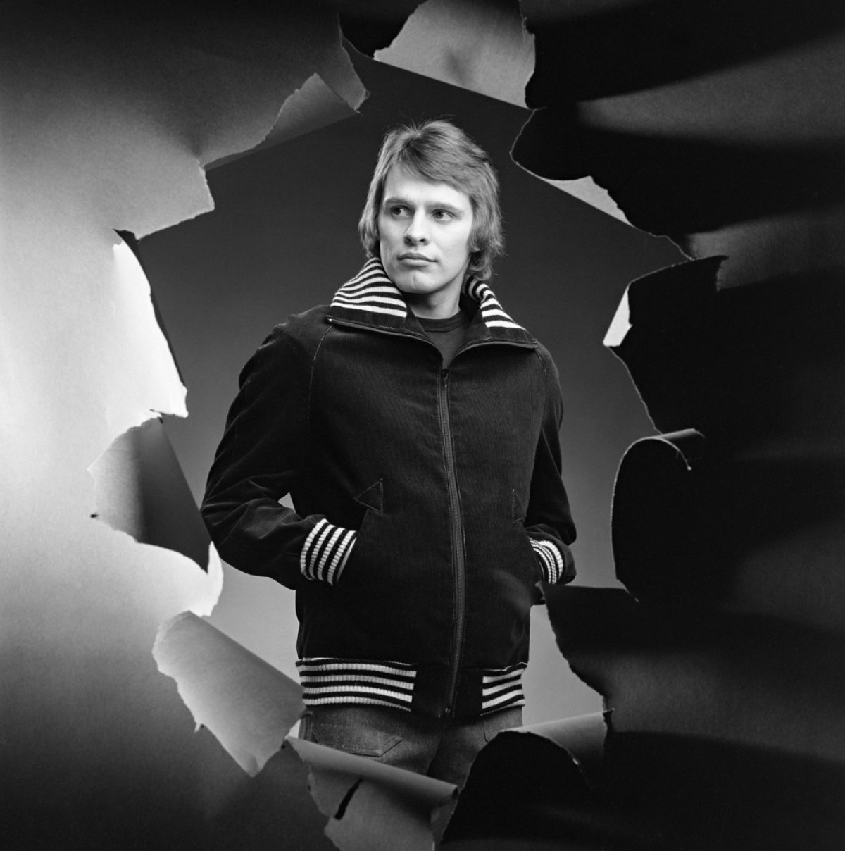 Manchesterkavaj. Som fotomodell boxaren Arto Nilsson, 1973. Foto: Kari Pulkkinen / Journalistiska bildarkivet JOKA / Museiverket