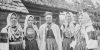 Tiirhannan kylän lauluryhmä Virossa 1912 (kuva rajattu), A. O. Väisänen / Museoviraston Kuvakokoelmat. Objektinumero: SUK127:45